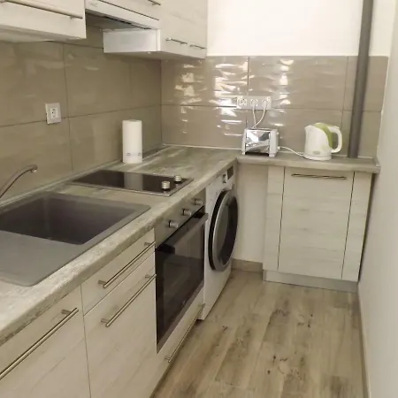 Daire Korvin Apartman Pápa